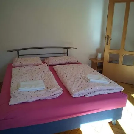 Apartment Apartman Jilemnickeho 4